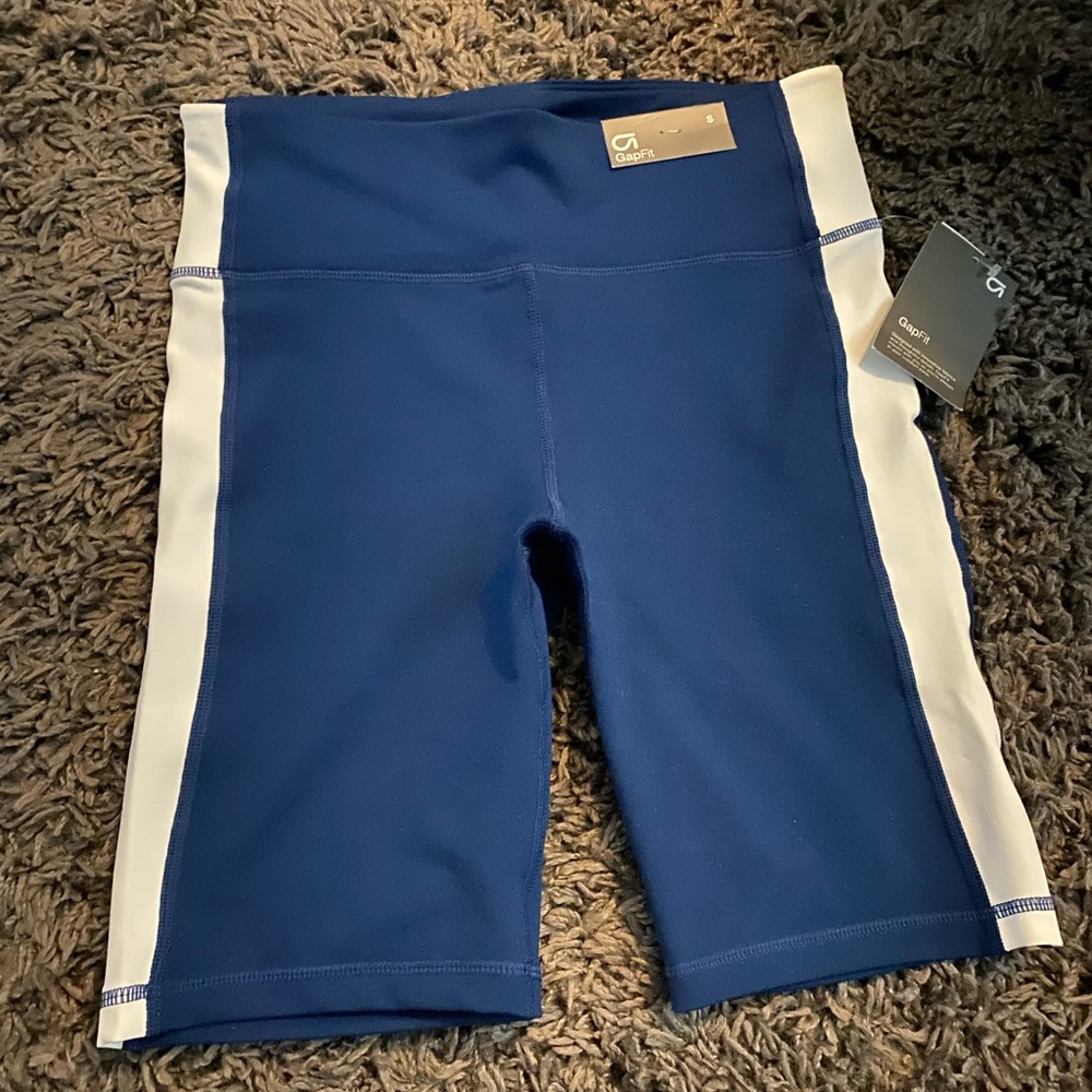 NWT*Womens’ Gap Fit shorts